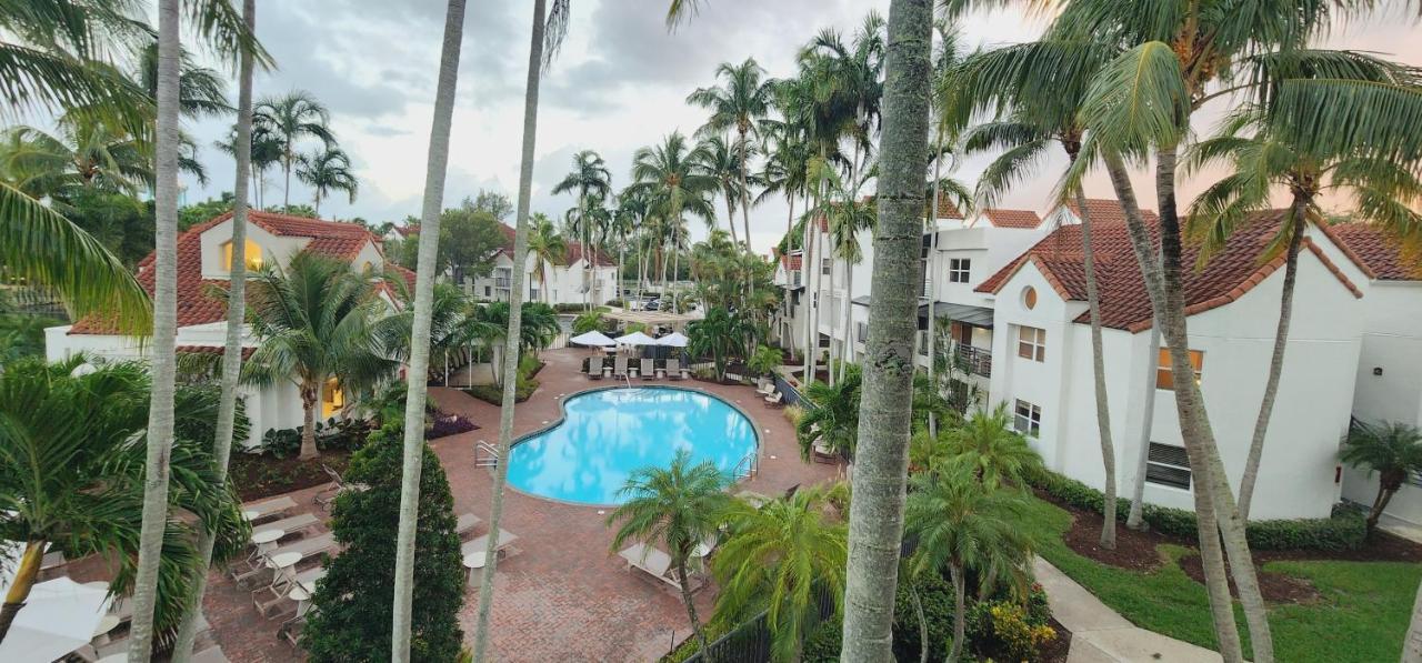 Dharma Home Suites Dania Beach At Sheridan Ocean Club Ngoại thất bức ảnh
